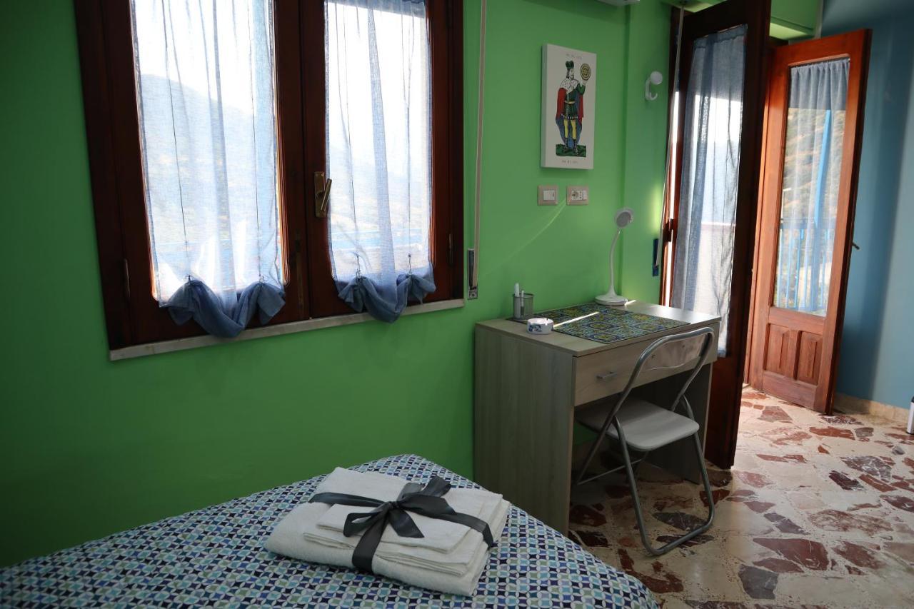 San Mauro Castelverde Casa Borgo Borrelloヴィラ エクステリア 写真