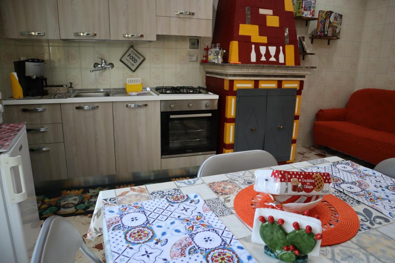 San Mauro Castelverde Casa Borgo Borrelloヴィラ エクステリア 写真